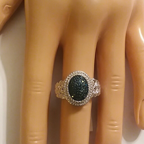BLUE DIAMOND RING, SIZE 7 - Picture 4 of 8